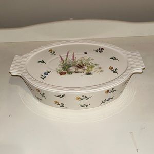 Porcelain Easter Oval Casserole Dish w/Cover